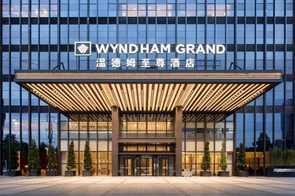 酒店家具,五星級酒店家具,酒店家具定制廠家,酒店家具定制,酒店套房家具,酒店固裝家具